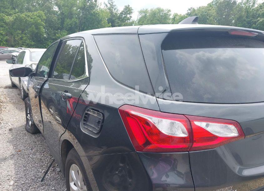 Photo 14 of 2019 Chevrolet Equinox LT (VIN 2GNAXTEV6K6190023)