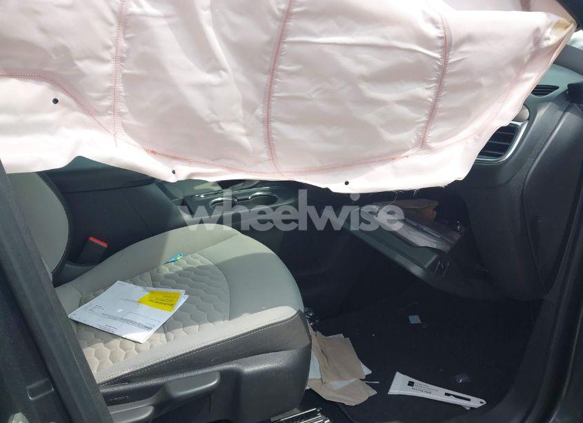 Photo 5 of 2019 Chevrolet Equinox LT (VIN 2GNAXTEV6K6190023)