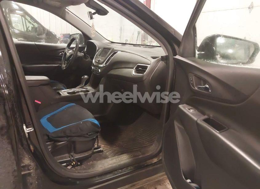 Photo 5 of 2020 Chevrolet Equinox AWD 2FL (VIN 2GNAXTEV6L6117025)