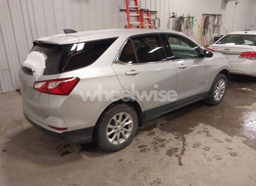 Photo 4 of 2020 Chevrolet Equinox AWD 2FL (VIN 2GNAXTEV6L6168377)