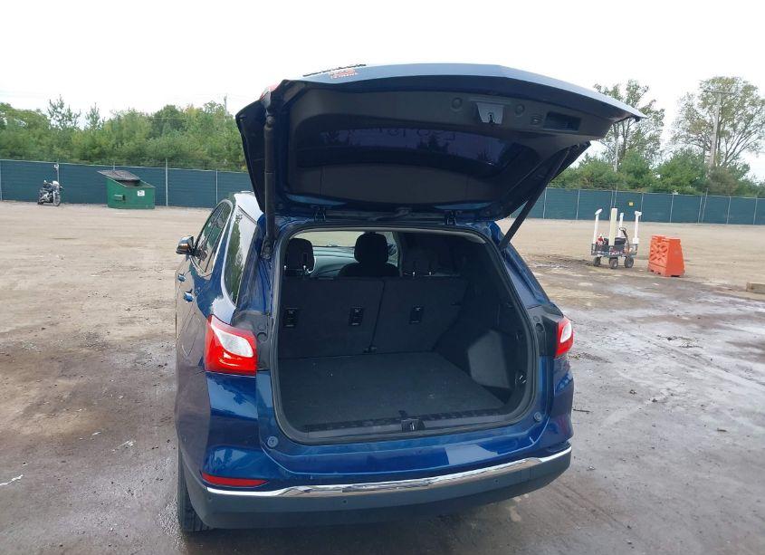 Photo 3 of 2019 Chevrolet Equinox LT (VIN 2GNAXTEV7K6163090)