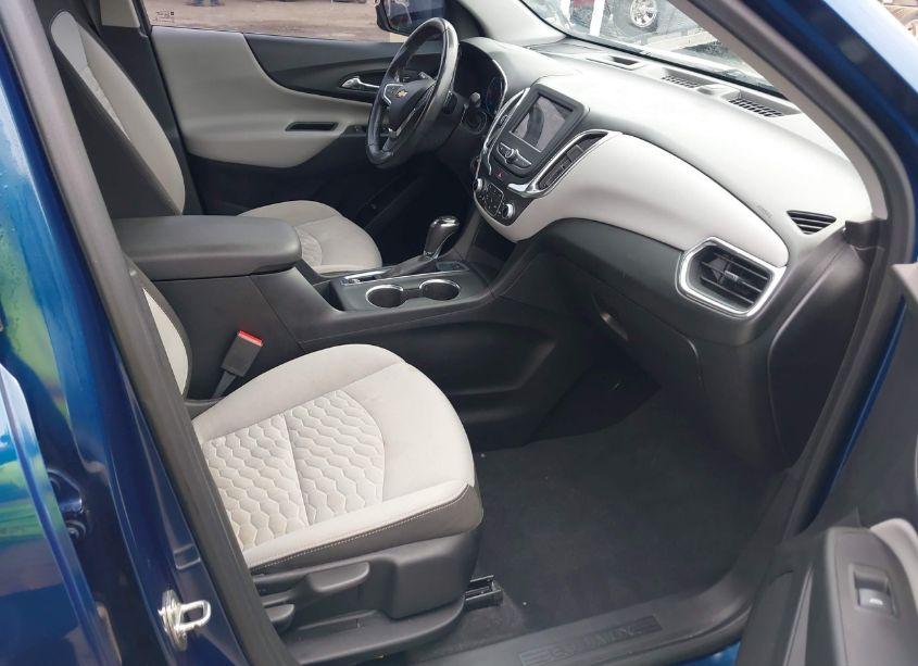 Photo 5 of 2019 Chevrolet Equinox LT (VIN 2GNAXTEV7K6163090)