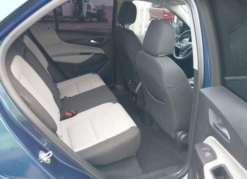 Photo 8 of 2019 Chevrolet Equinox LT (VIN 2GNAXTEV7K6163090)