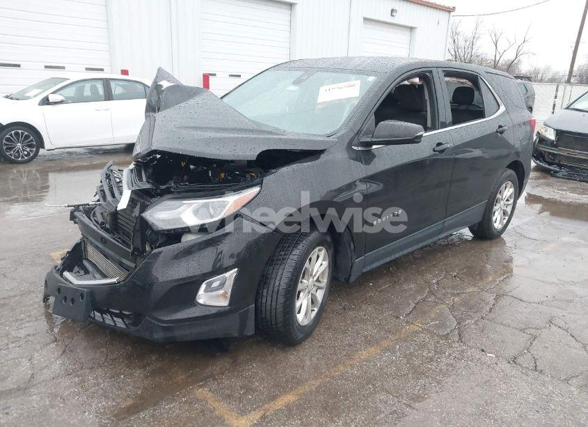 Photo 2 of 2019 Chevrolet Equinox LT (VIN 2GNAXTEV7K6169648)