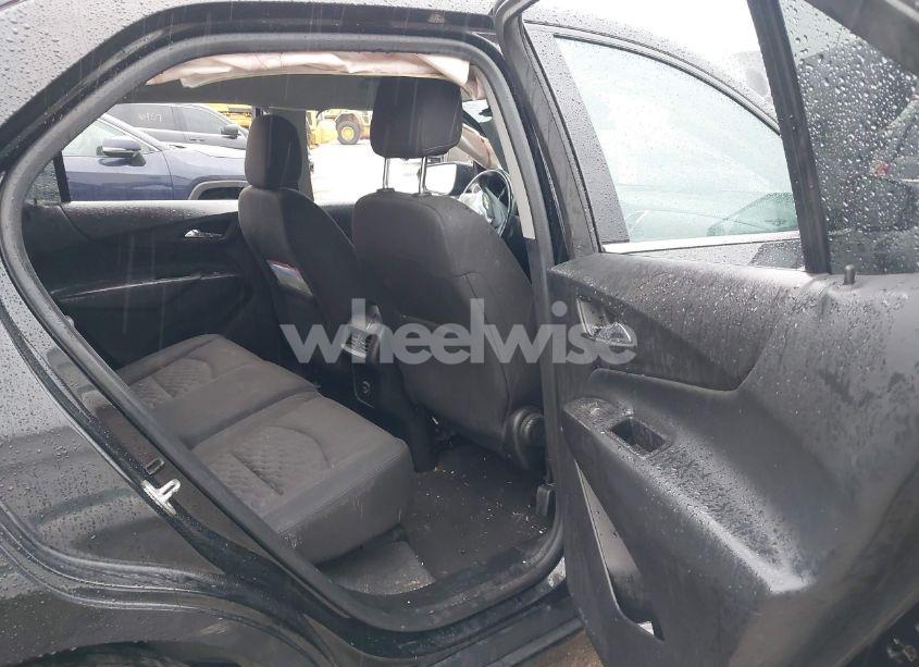 Photo 8 of 2019 Chevrolet Equinox LT (VIN 2GNAXTEV7K6169648)