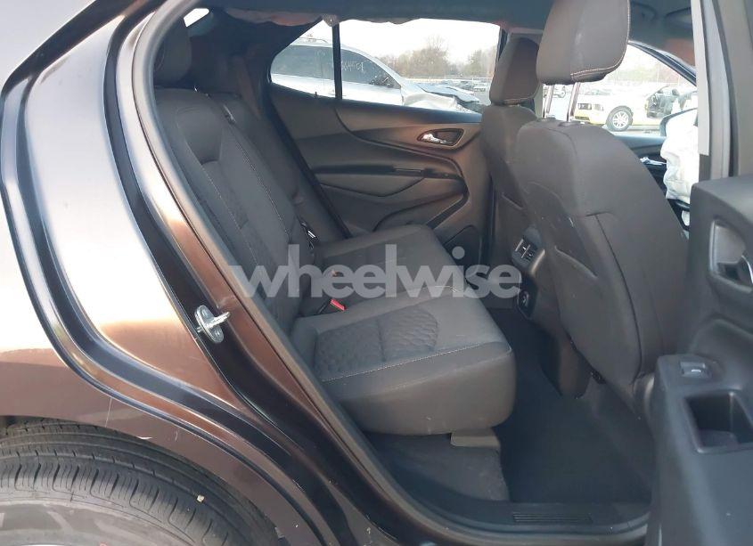 Photo 8 of 2020 Chevrolet Equinox AWD 2FL (VIN 2GNAXTEV7L6186211)