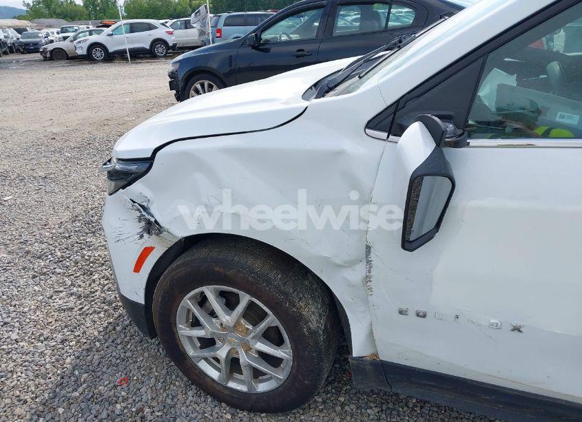 Photo 6 of 2022 Chevrolet Equinox AWD 2FL (VIN 2GNAXTEV7N6141417)