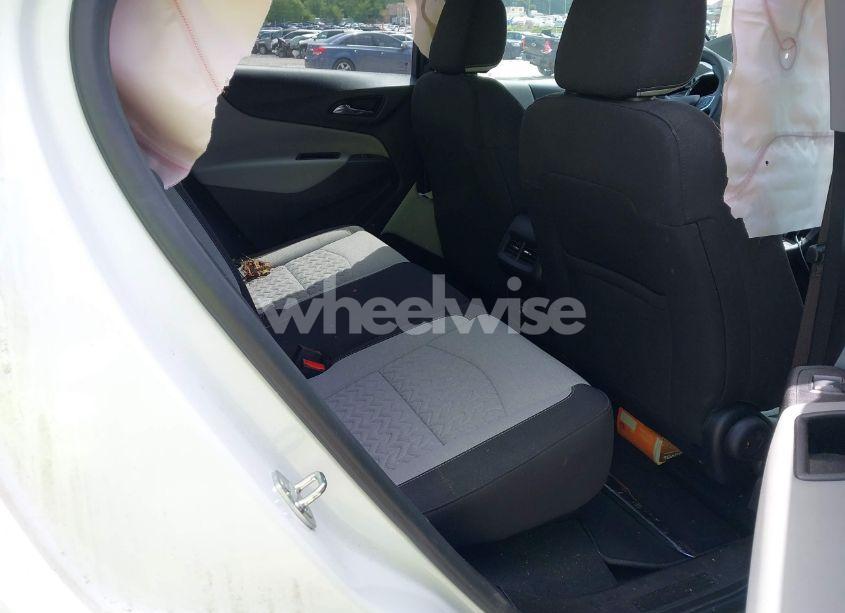 Photo 8 of 2022 Chevrolet Equinox AWD 2FL (VIN 2GNAXTEV7N6141417)