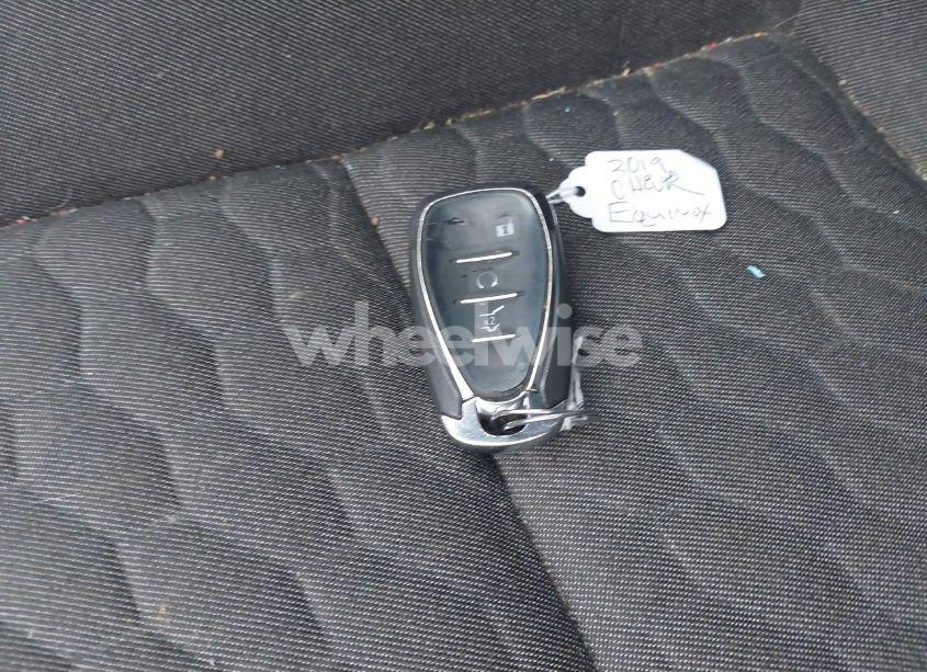 Photo 11 of 2019 Chevrolet Equinox LT (VIN 2GNAXTEV8K6152020)