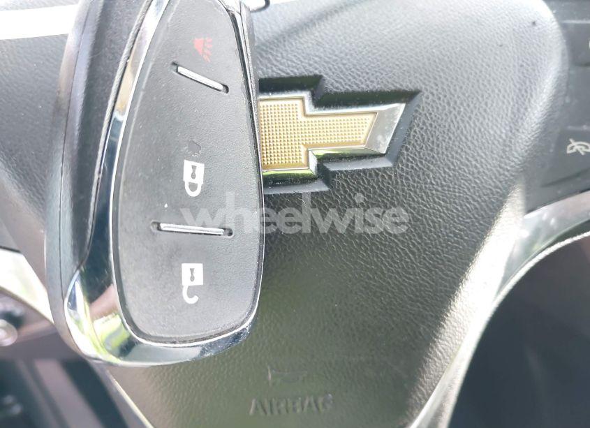 Photo 11 of 2019 Chevrolet Equinox LT (VIN 2GNAXTEV8K6249492)