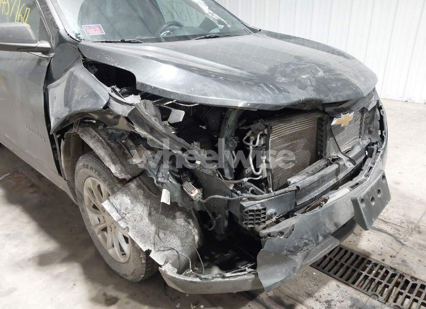 Photo 6 of 2020 Chevrolet Equinox AWD 2FL (VIN 2GNAXTEV8L6213836)