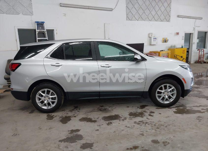 Photo 13 of 2022 Chevrolet Equinox AWD 2FL (VIN 2GNAXTEV8N6142009)