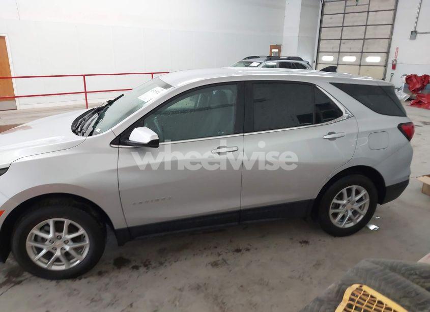 Photo 14 of 2022 Chevrolet Equinox AWD 2FL (VIN 2GNAXTEV8N6142009)
