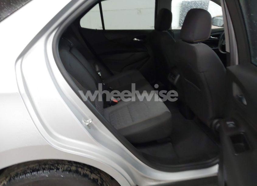 Photo 8 of 2022 Chevrolet Equinox AWD 2FL (VIN 2GNAXTEV8N6142009)