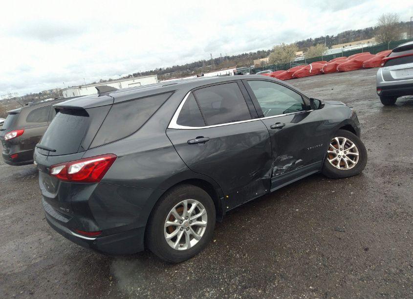 Photo 4 of 2019 Chevrolet Equinox LT (VIN 2GNAXTEV9K6242566)