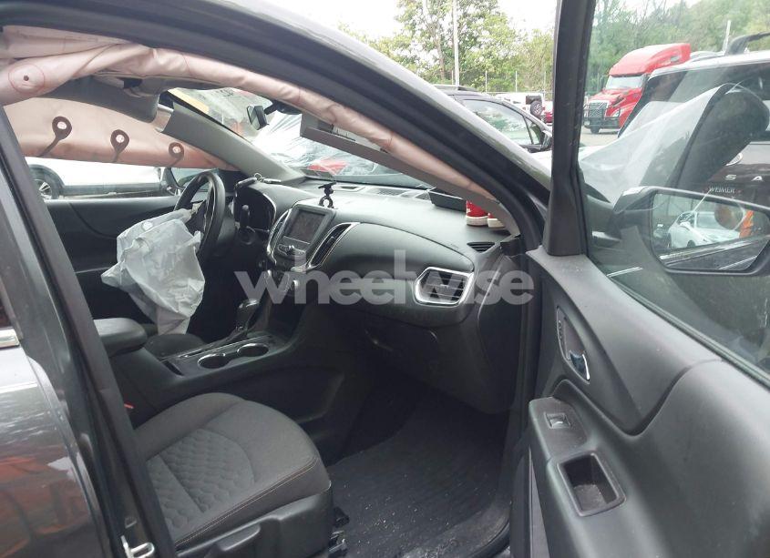 Photo 5 of 2020 Chevrolet Equinox AWD 2FL (VIN 2GNAXTEV9L6227308)