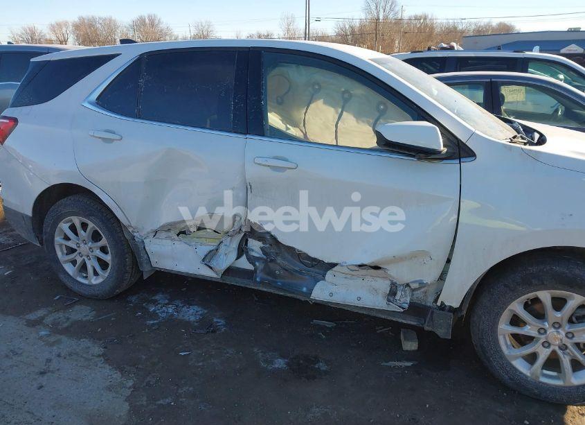 Photo 6 of 2020 Chevrolet Equinox AWD 2FL (VIN 2GNAXTEVXL6176790)