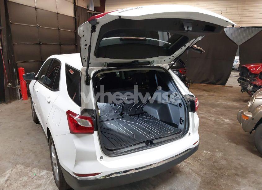 Photo 3 of 2020 Chevrolet Equinox AWD 2FL (VIN 2GNAXTEVXL6251875)
