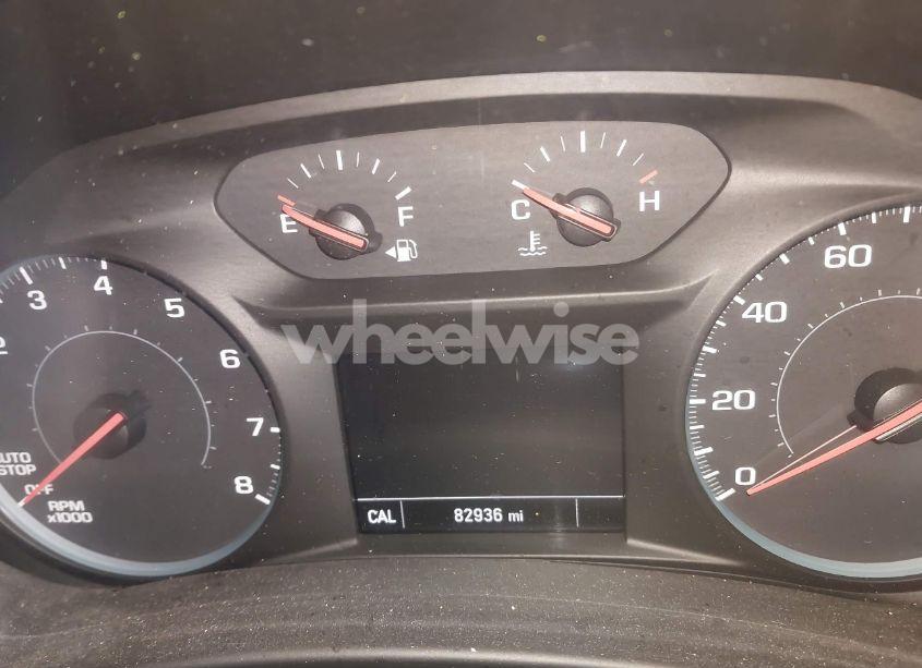 Photo 7 of 2018 Chevrolet Equinox LT (VIN 2GNAXTEX1J6177132)