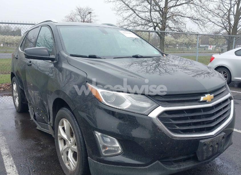 2018 Chevrolet Equinox LT (VIN 2GNAXTEX1J6249947) main photo
