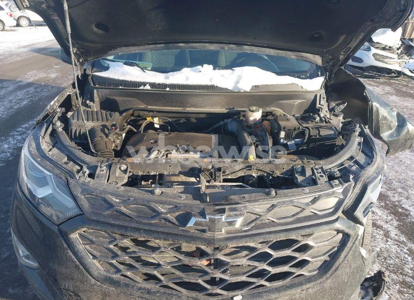 Photo 10 of 2018 Chevrolet Equinox LT (VIN 2GNAXTEX1J6318166)