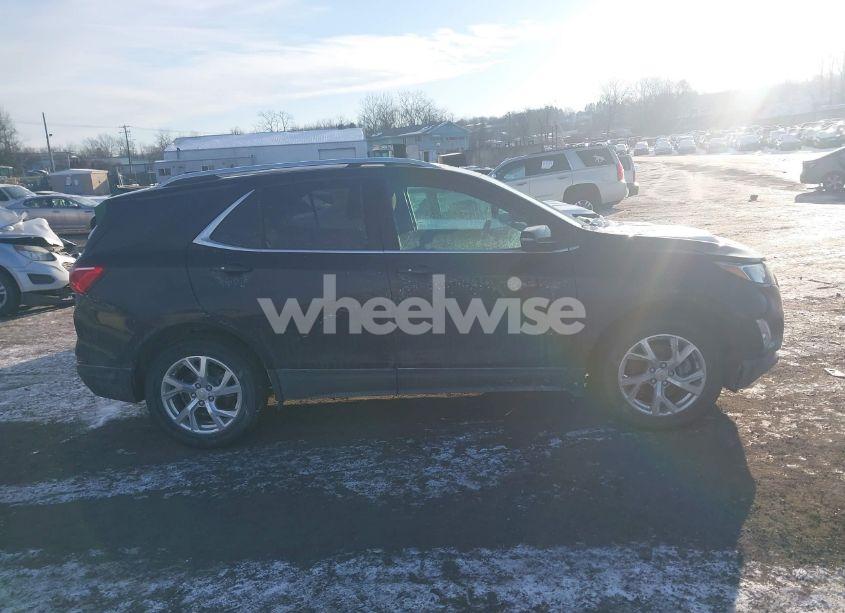 Photo 13 of 2018 Chevrolet Equinox LT (VIN 2GNAXTEX1J6318166)