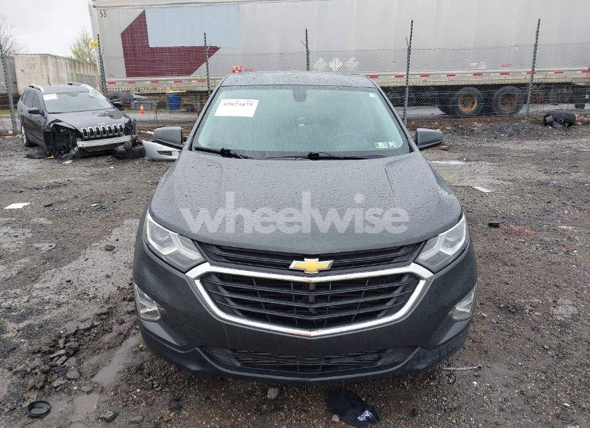 Photo 13 of 2018 Chevrolet Equinox LT (VIN 2GNAXTEX2J6209537)