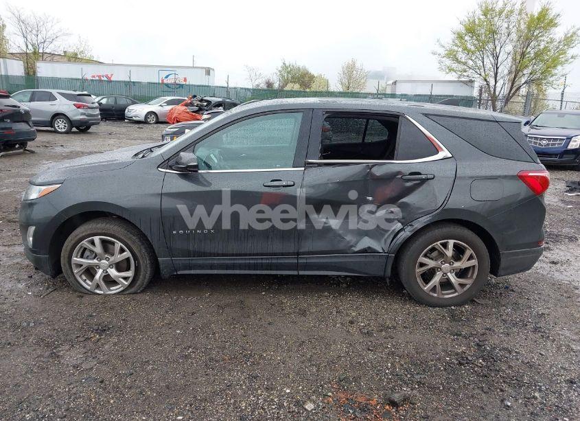 Photo 15 of 2018 Chevrolet Equinox LT (VIN 2GNAXTEX2J6209537)