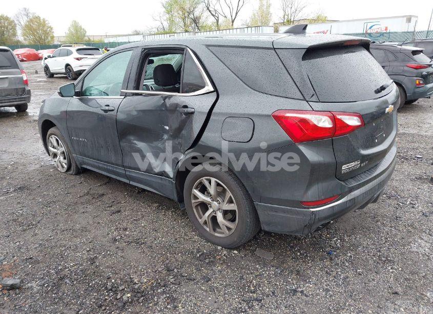 Photo 3 of 2018 Chevrolet Equinox LT (VIN 2GNAXTEX2J6209537)