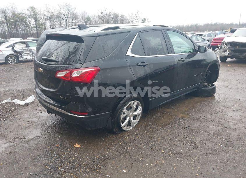 Photo 4 of 2018 Chevrolet Equinox LT (VIN 2GNAXTEX2J6334294)