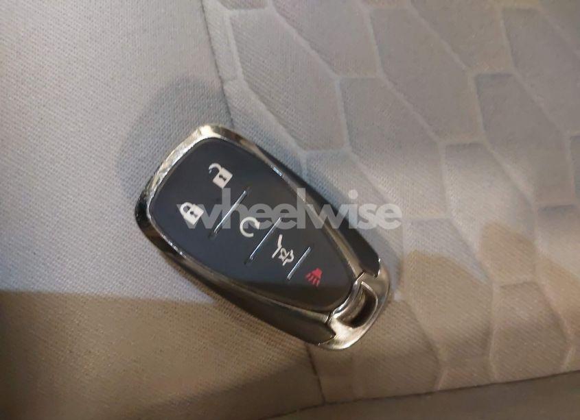 Photo 11 of 2018 Chevrolet Equinox LT (VIN 2GNAXTEX3J6179156)