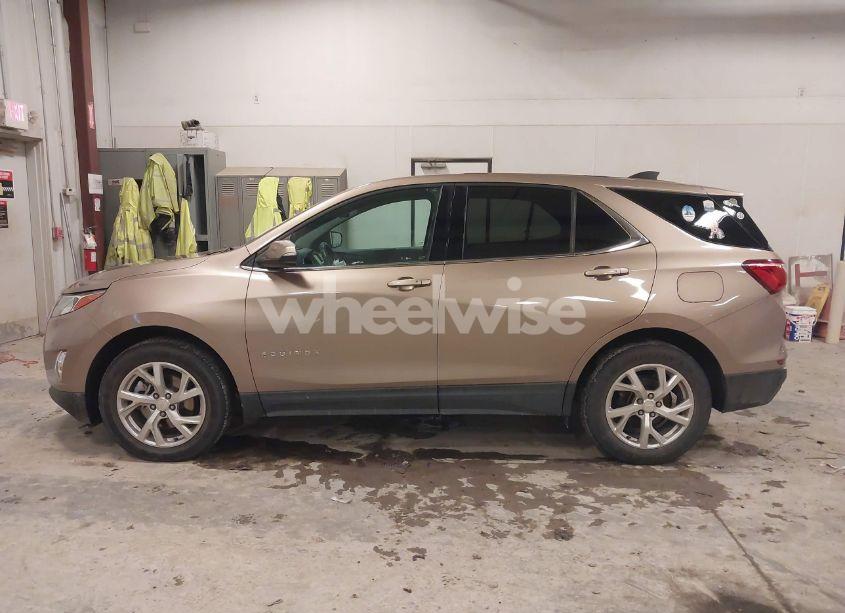 Photo 14 of 2018 Chevrolet Equinox LT (VIN 2GNAXTEX3J6179156)