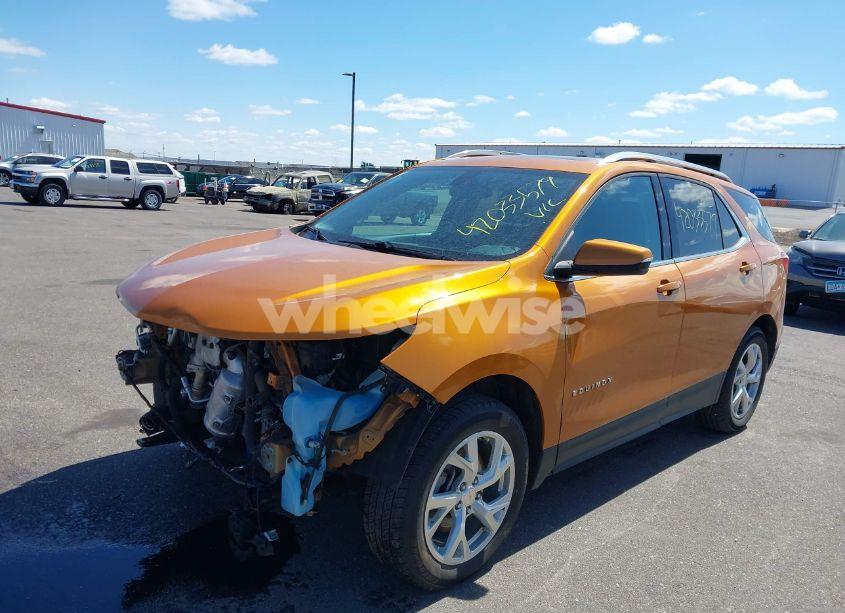 Photo 2 of 2018 Chevrolet Equinox LT (VIN 2GNAXTEX3J6181361)