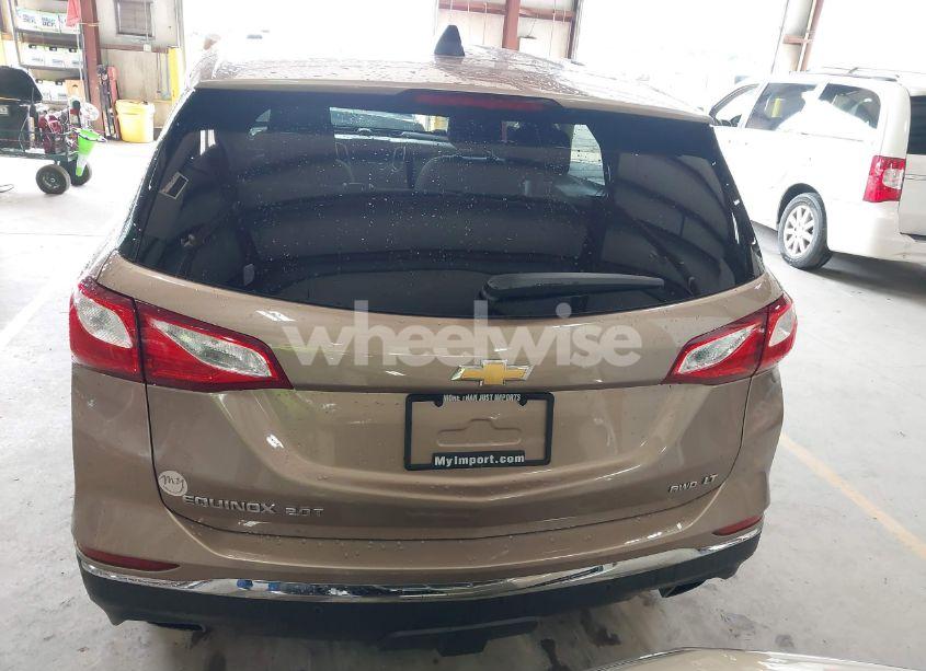 Photo 16 of 2018 Chevrolet Equinox LT (VIN 2GNAXTEX4J6221219)