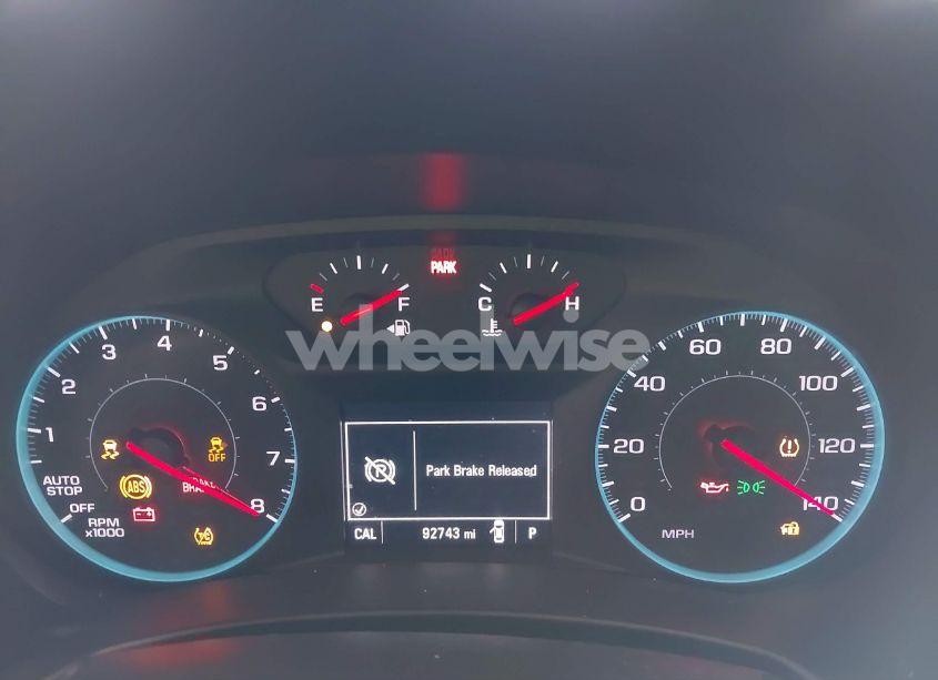 Photo 7 of 2018 Chevrolet Equinox LT (VIN 2GNAXTEX4J6221219)