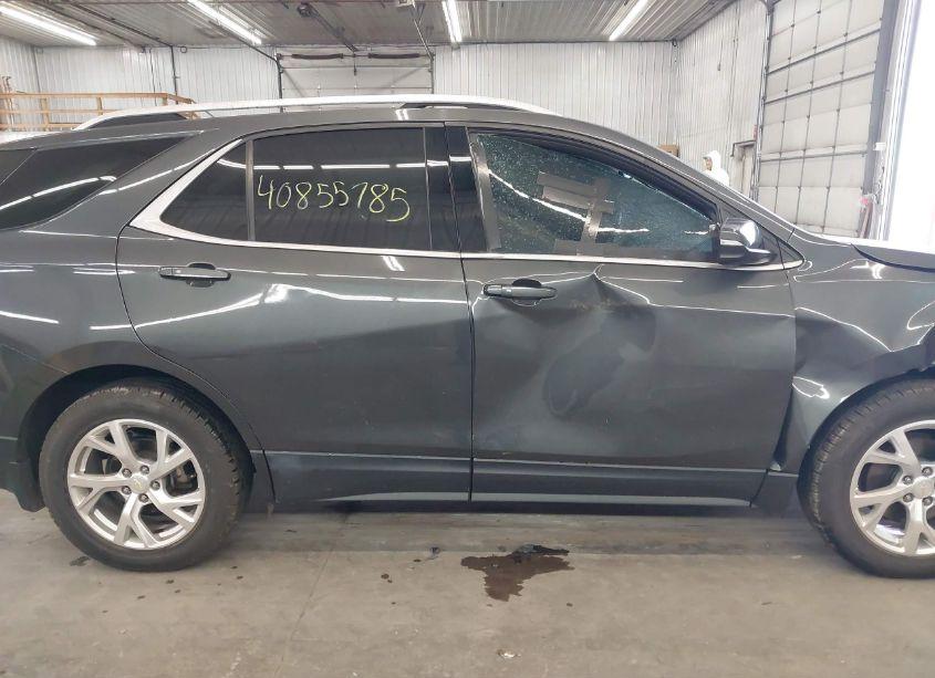 Photo 14 of 2018 Chevrolet Equinox LT (VIN 2GNAXTEX4J6245682)