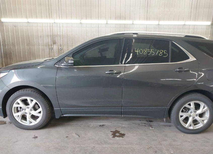 Photo 15 of 2018 Chevrolet Equinox LT (VIN 2GNAXTEX4J6245682)
