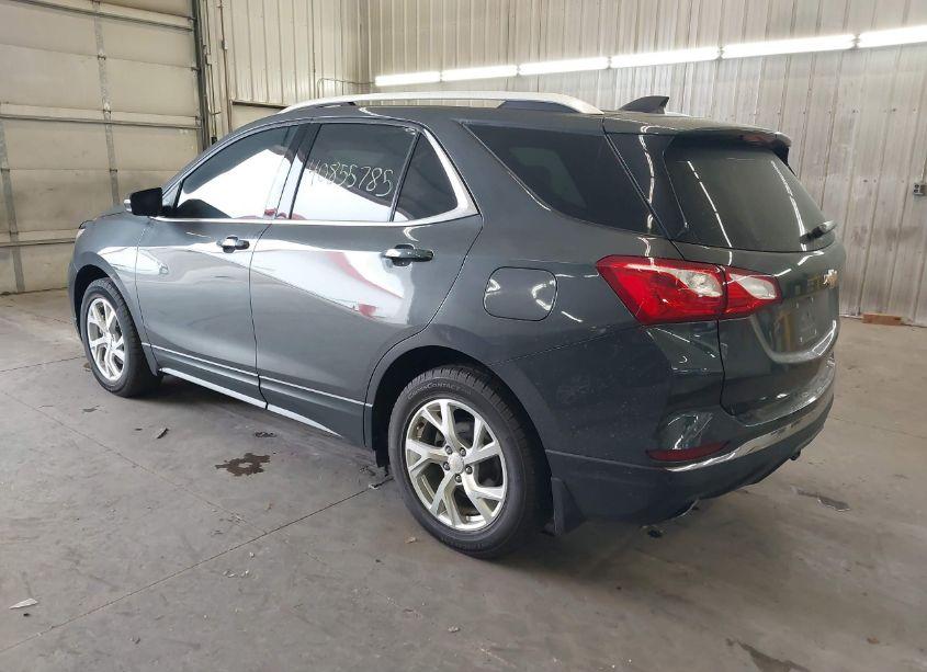 Photo 3 of 2018 Chevrolet Equinox LT (VIN 2GNAXTEX4J6245682)