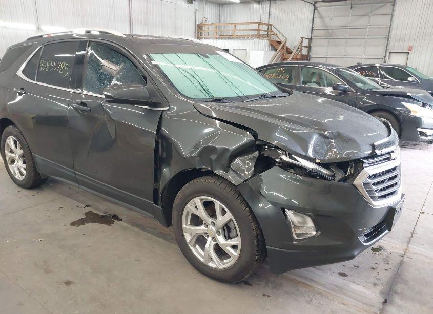 Photo 6 of 2018 Chevrolet Equinox LT (VIN 2GNAXTEX4J6245682)