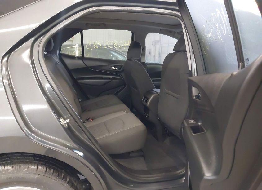 Photo 8 of 2018 Chevrolet Equinox LT (VIN 2GNAXTEX4J6245682)