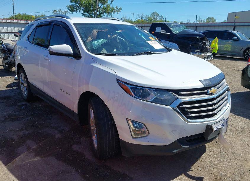2018 Chevrolet Equinox LT (VIN 2GNAXTEX5J6321278) main photo