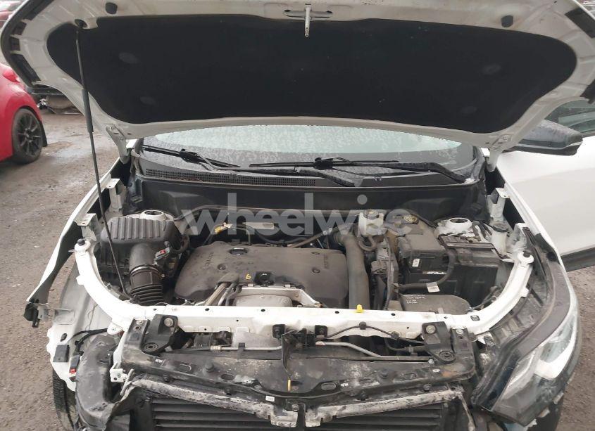 Photo 10 of 2018 Chevrolet Equinox LT (VIN 2GNAXTEX5J6344446)