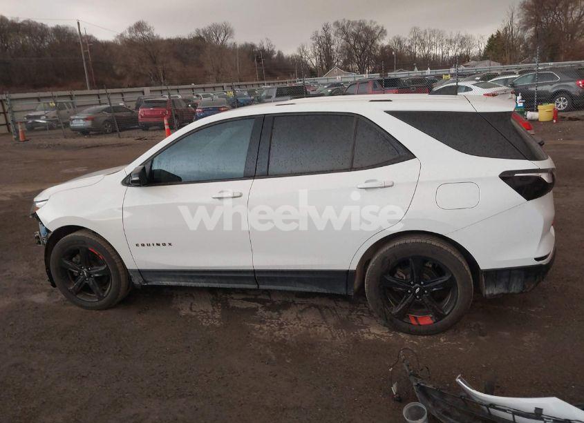 Photo 14 of 2018 Chevrolet Equinox LT (VIN 2GNAXTEX5J6344446)