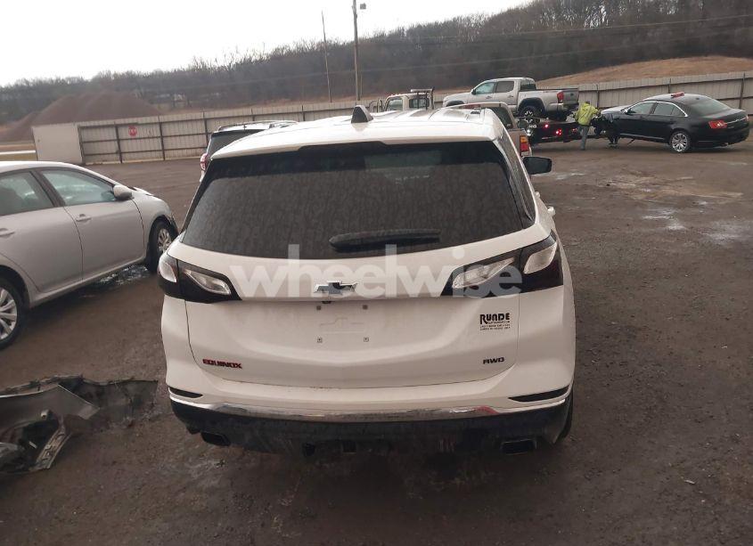 Photo 16 of 2018 Chevrolet Equinox LT (VIN 2GNAXTEX5J6344446)