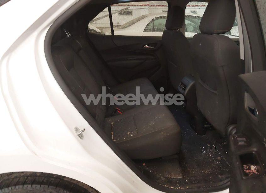 Photo 8 of 2018 Chevrolet Equinox LT (VIN 2GNAXTEX5J6344446)