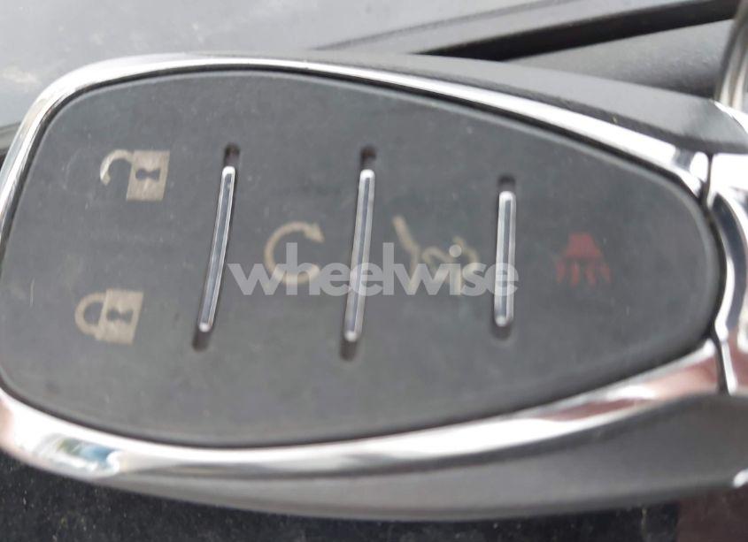 Photo 11 of 2018 Chevrolet Equinox LT (VIN 2GNAXTEX5J6344804)