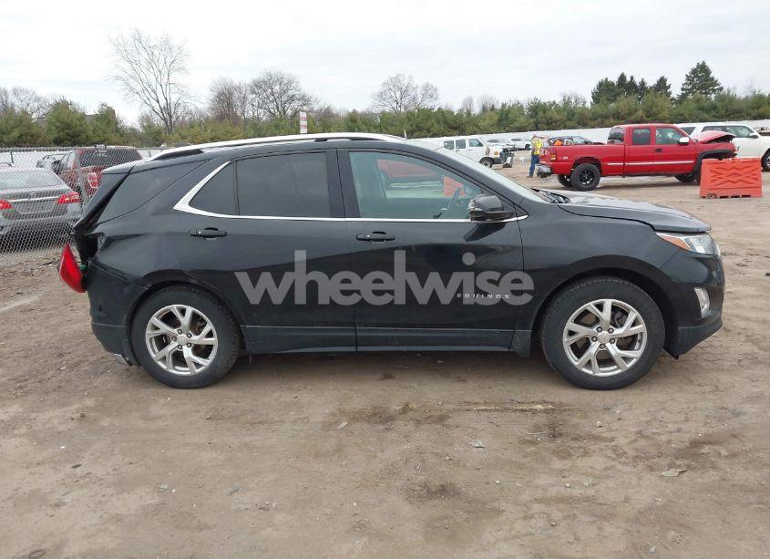 Photo 13 of 2018 Chevrolet Equinox LT (VIN 2GNAXTEX5J6344804)