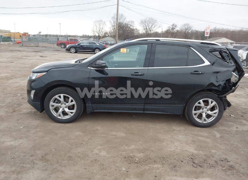 Photo 14 of 2018 Chevrolet Equinox LT (VIN 2GNAXTEX5J6344804)