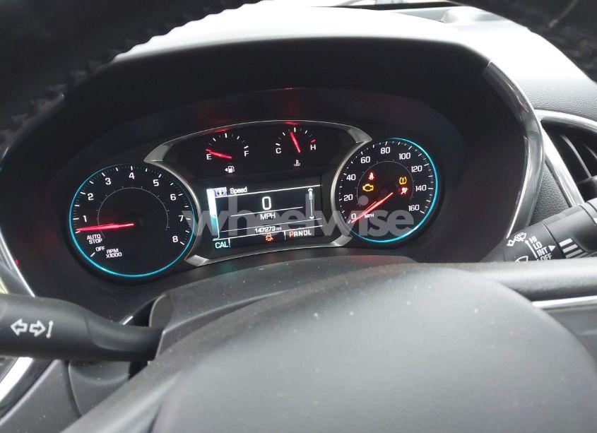 Photo 7 of 2018 Chevrolet Equinox LT (VIN 2GNAXTEX5J6344804)