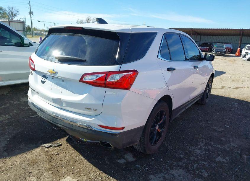 Photo 4 of 2018 Chevrolet Equinox LT (VIN 2GNAXTEX6J6237874)